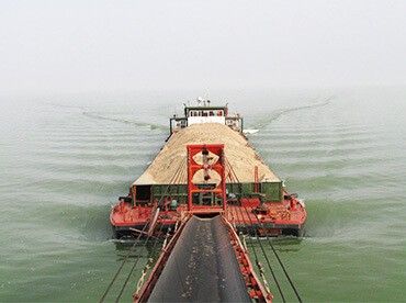 1000T Deck Barge